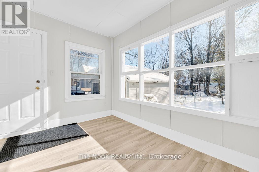 243 BRIDGE STREET E