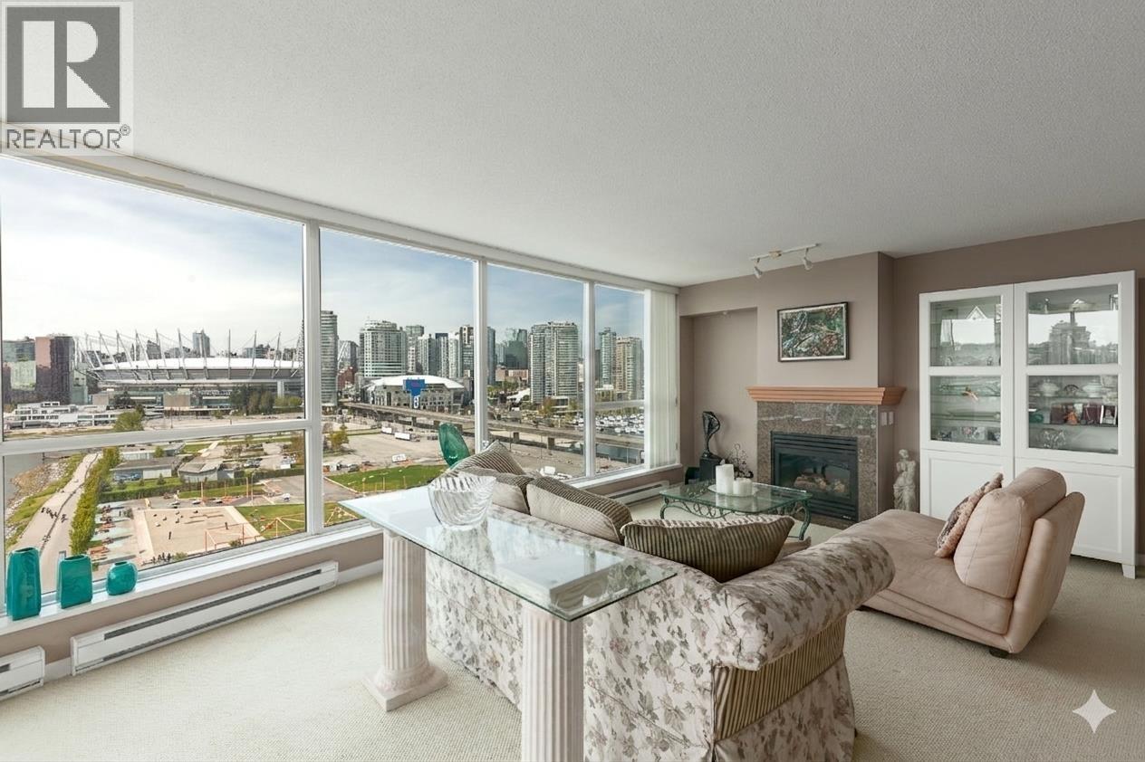 1305 120 MILROSS AVENUE