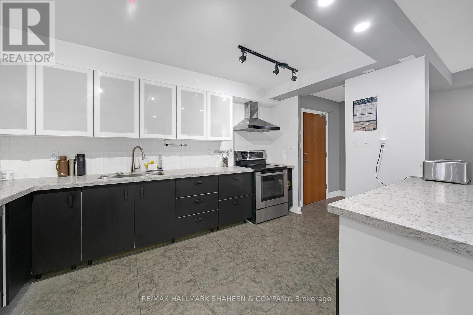 208 - 714 THE WEST MALL ROAD