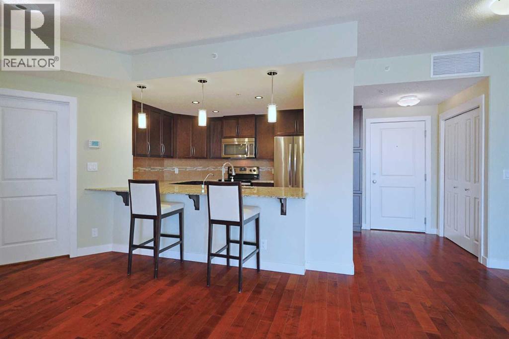 609, 16 Varsity Estates Circle NW