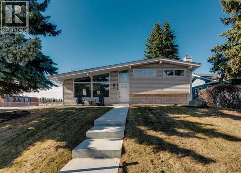 9939 Maplecreek Drive SE Calgary AB T2J1T4