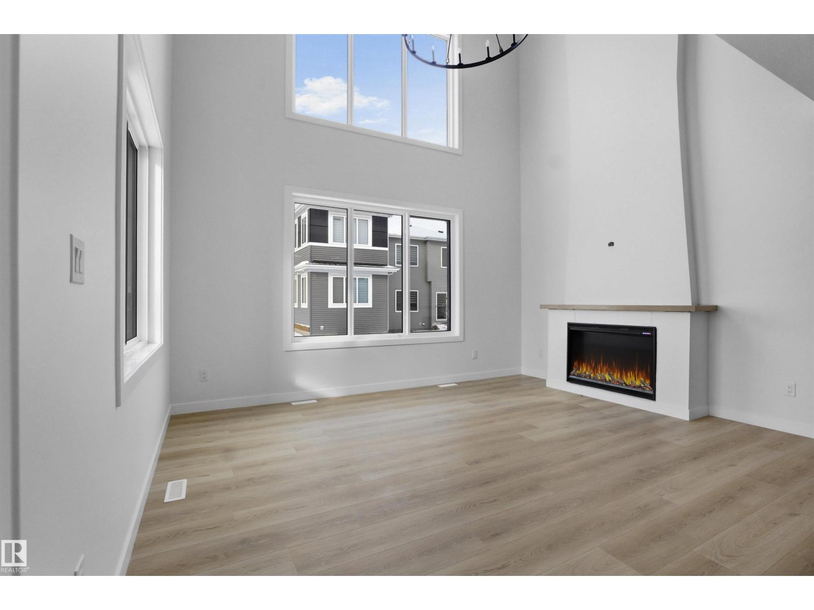 3304 CHICKADEE DR NW