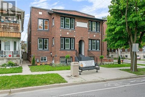 1094 LINCOLN ROAD Windsor ON N8Y2H4