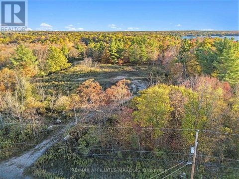 898 CHRISTIE LK N SHR ROAD Tay Valley ON K7H3C6