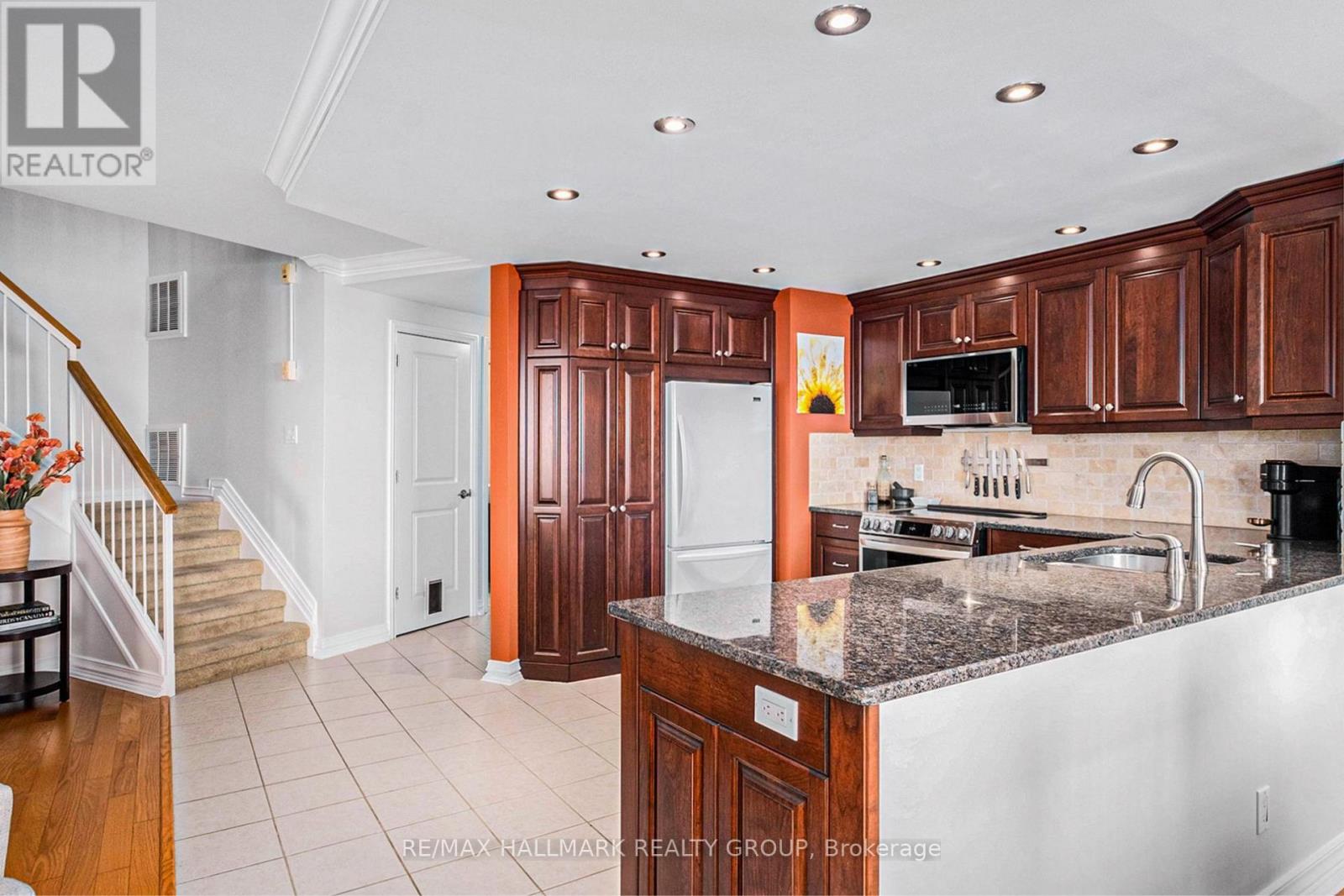 PH 7 - 1380 PRINCE OF WALES DRIVE
