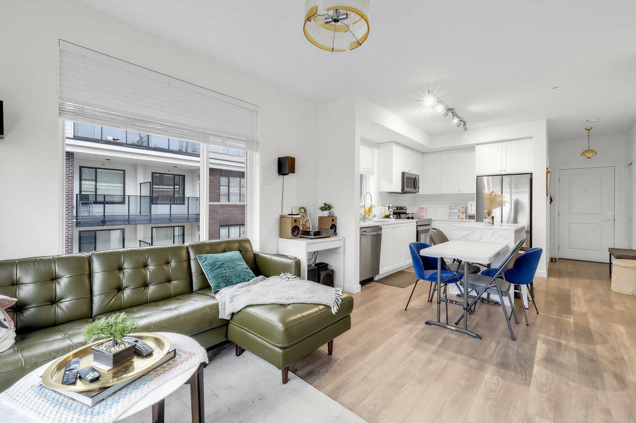 516 15858 FRASER HIGHWAY