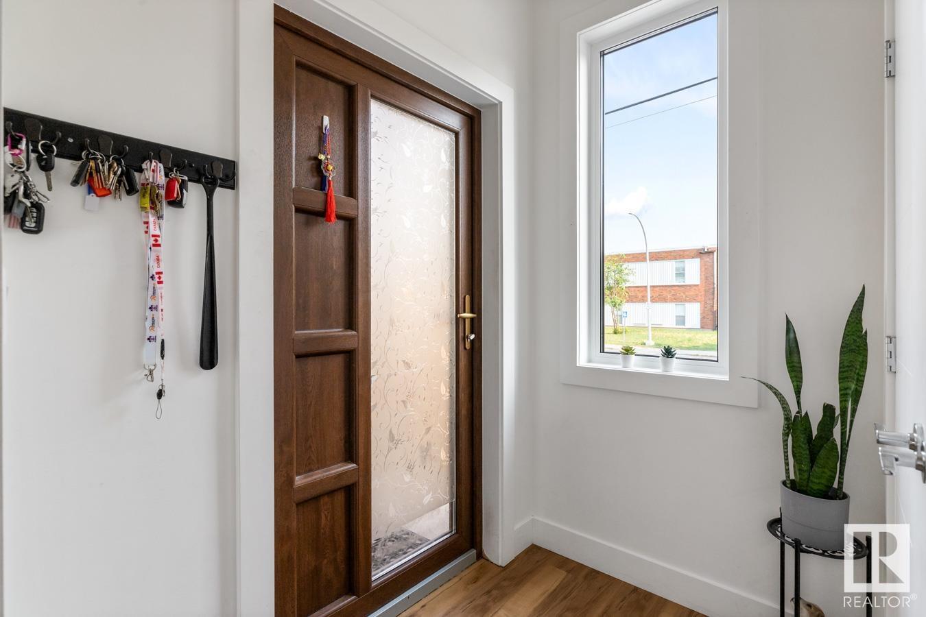 10347 160 ST NW