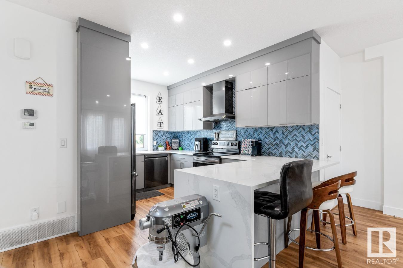 10347 160 ST NW