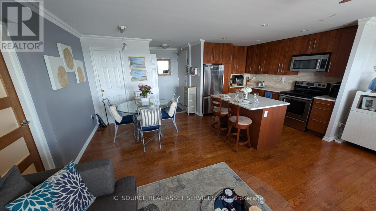 711 - 20 CHESTERTON DRIVE