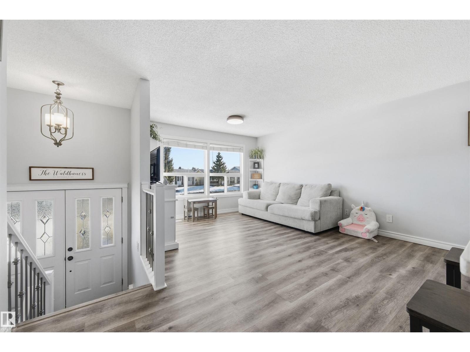 848 MILLBOURNE RD E NW