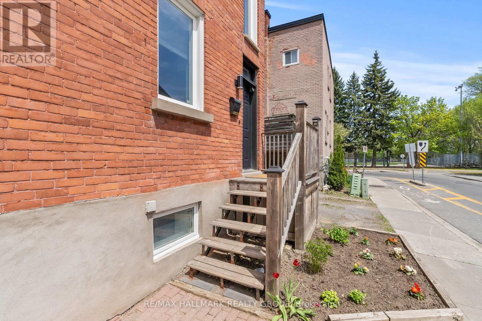 5 HOLMWOOD AVENUE