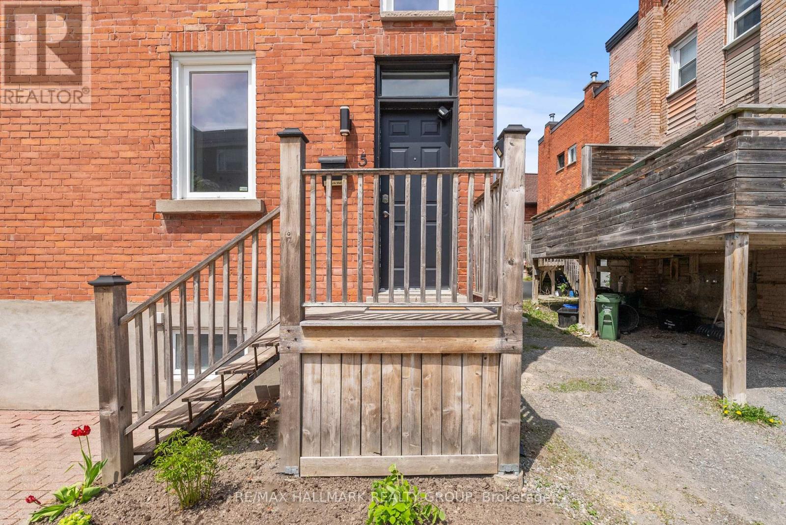 5 HOLMWOOD AVENUE
