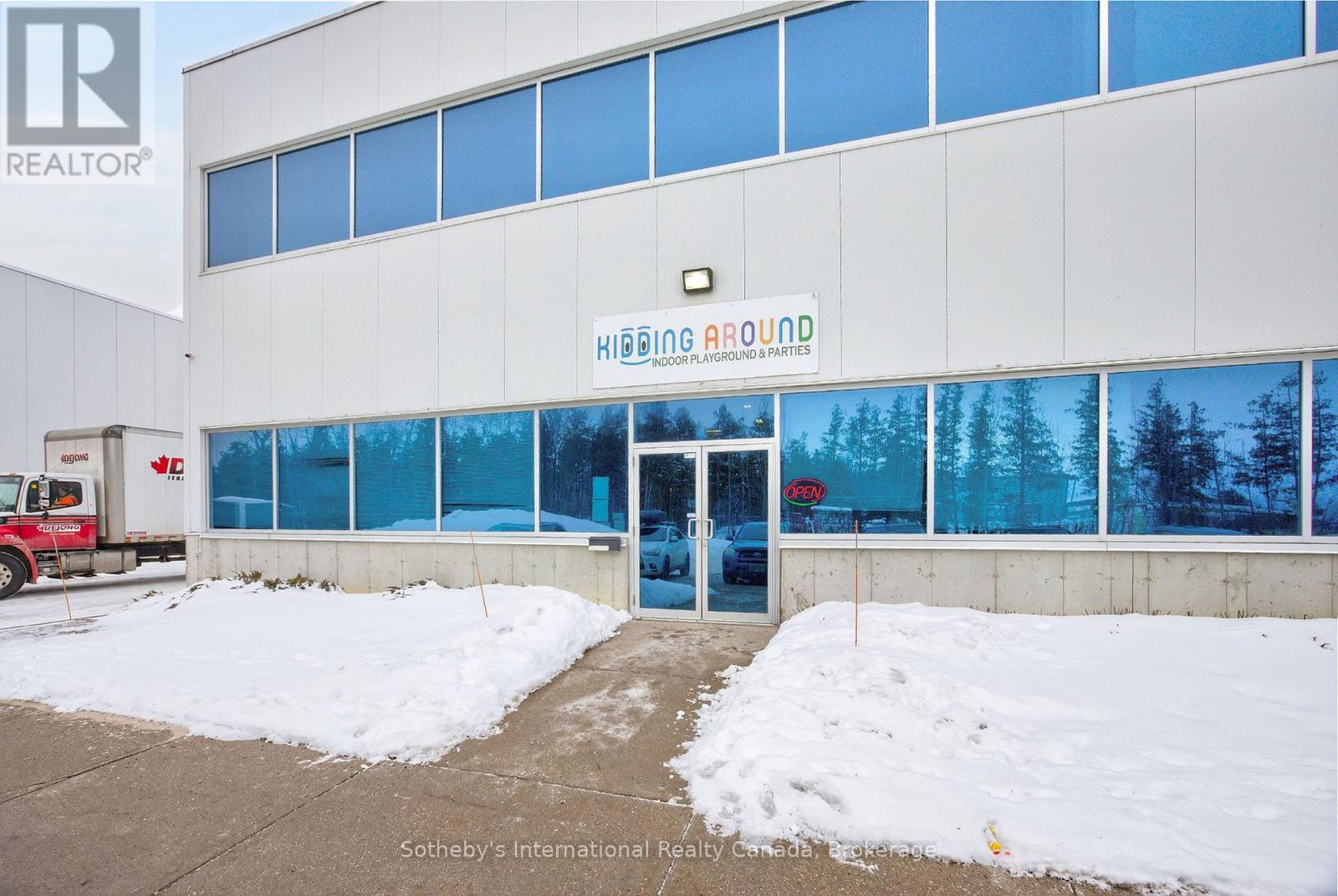 1 - 95 SANDFORD FLEMING DRIVE