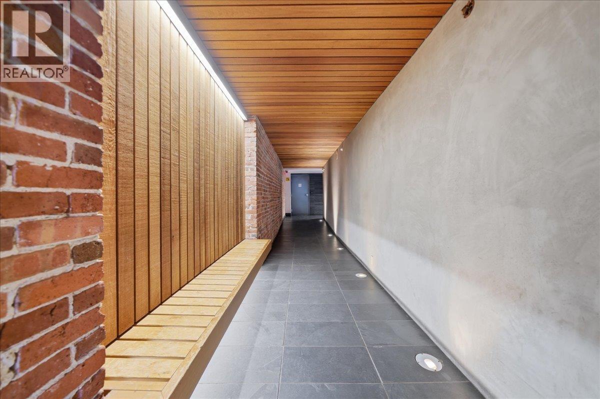 605 53 W HASTINGS STREET