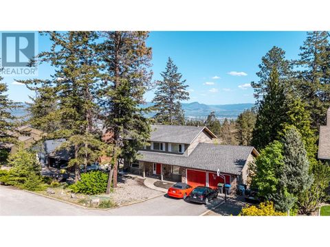 1623 Blackwood Drive West Kelowna BC V1Z3B7