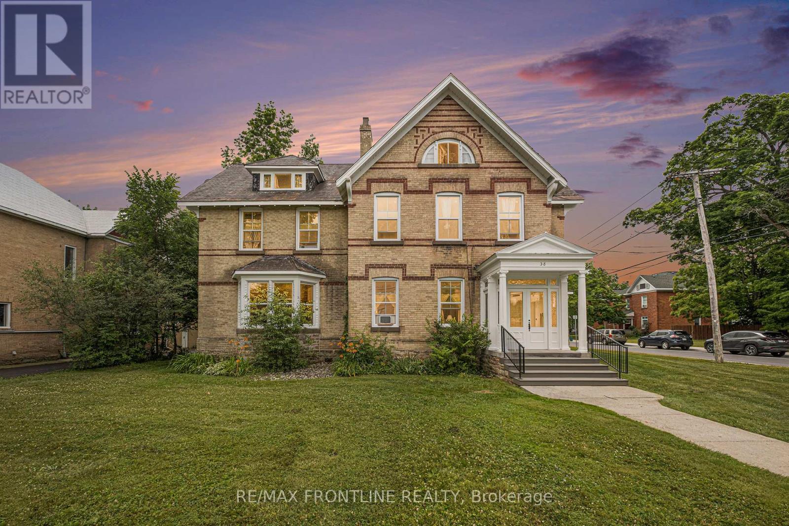 38 DRUMMOND STREET W