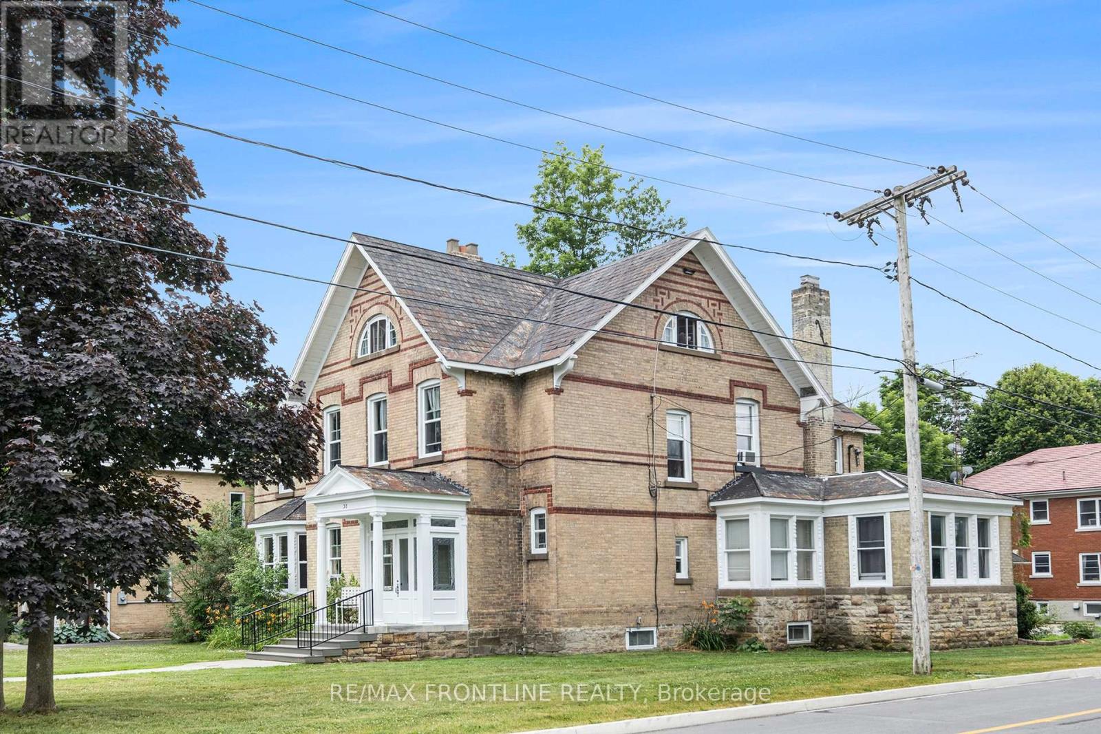 38 DRUMMOND STREET W