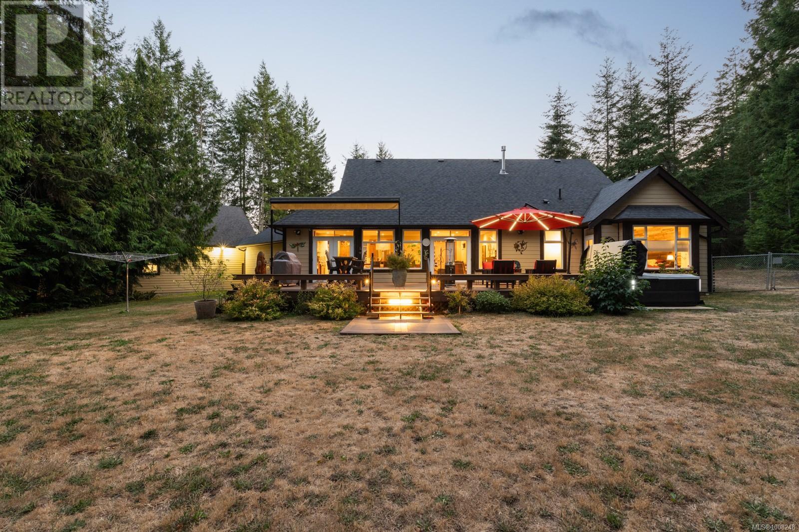 3035 Sarah Dr