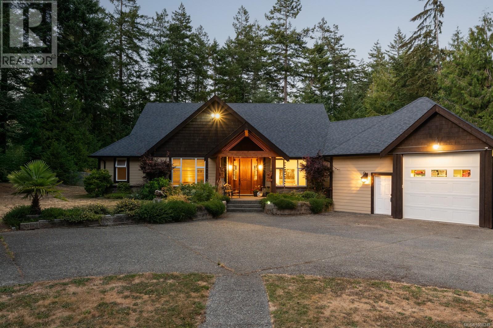 3035 Sarah Dr