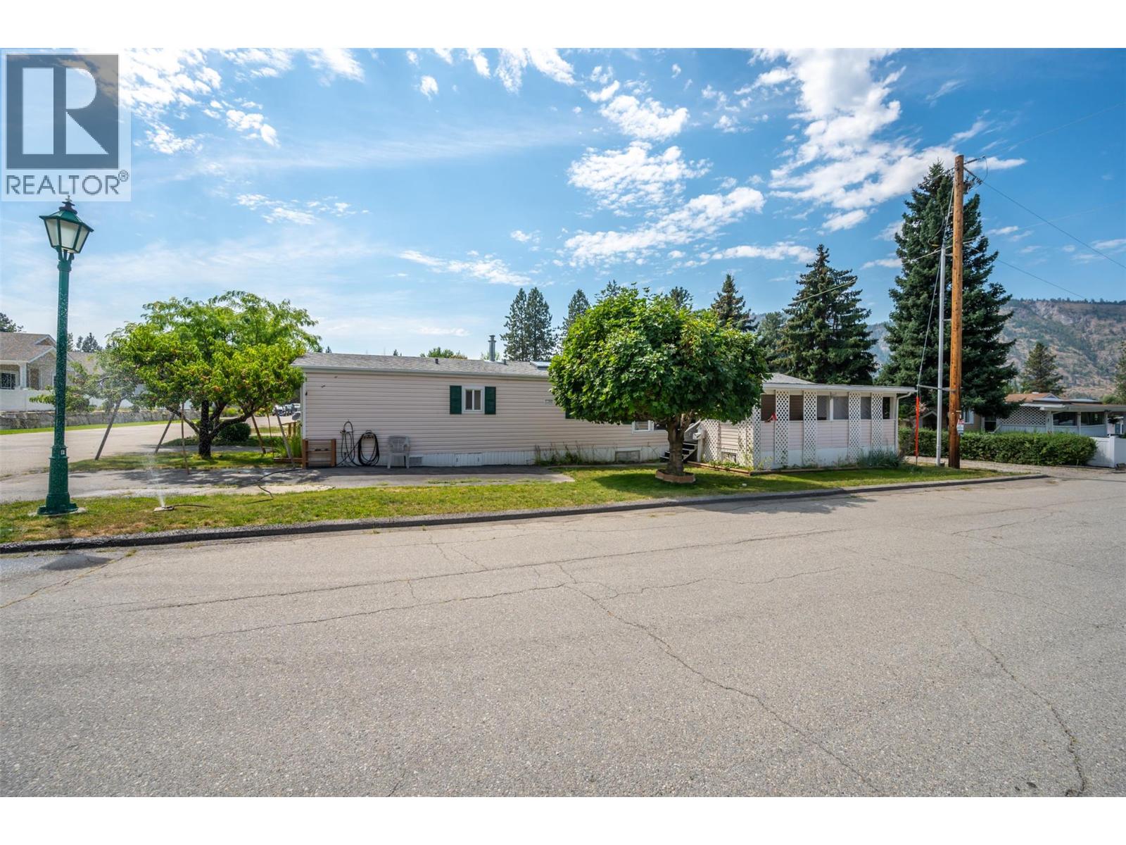 4505 MCLEAN CREEK Road Unit# F22