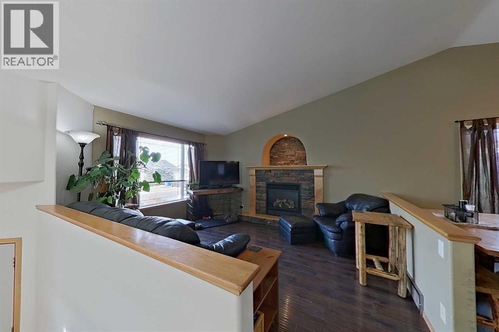 145 Blackfoot Circle W