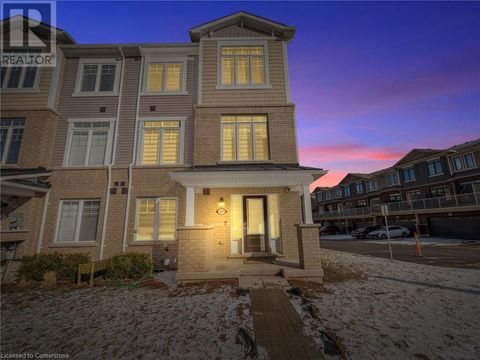 27 CANOE Lane Hamilton ON L8K0A3