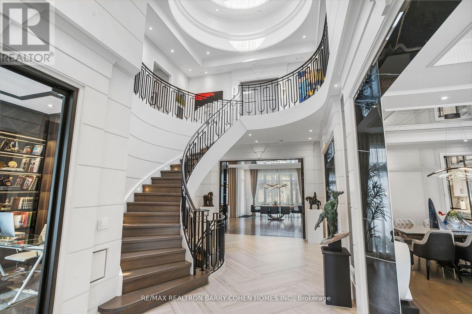 61 ORLON CRESCENT