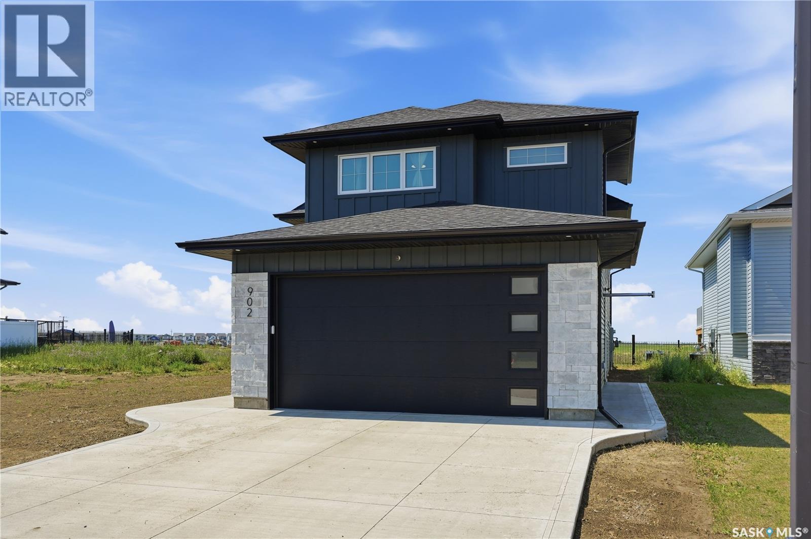 902 Bentley MANOR