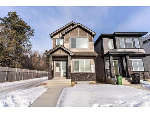 20832 40 AV NW Edmonton AB T6M3G1