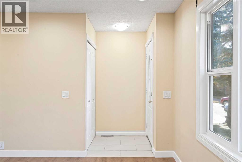 67 Fallswater Crescent NE