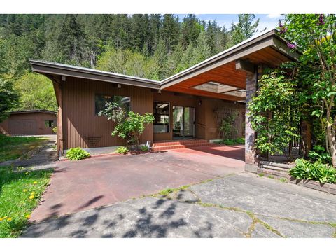 960 HOT SPRINGS ROAD|Harrison Hot Springs Harrison Hot Springs BC V0M1K0
