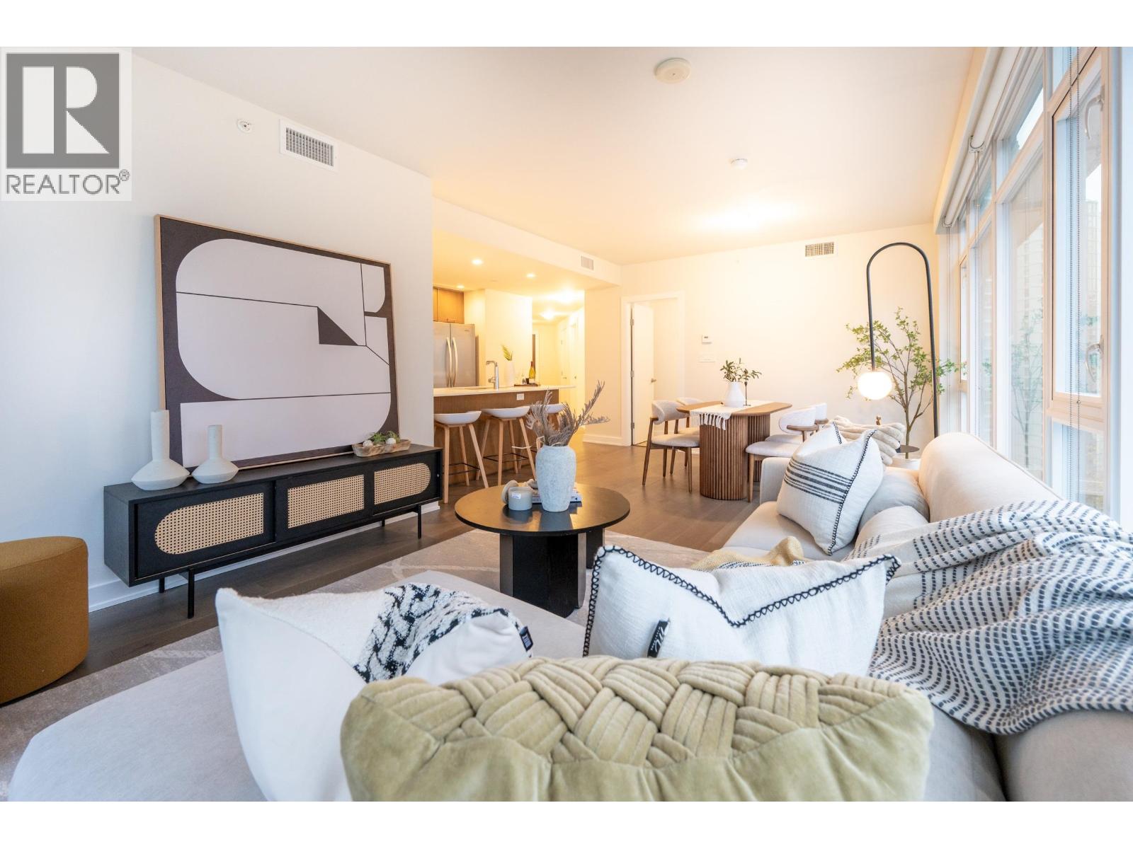 1707 1372 SEYMOUR STREET