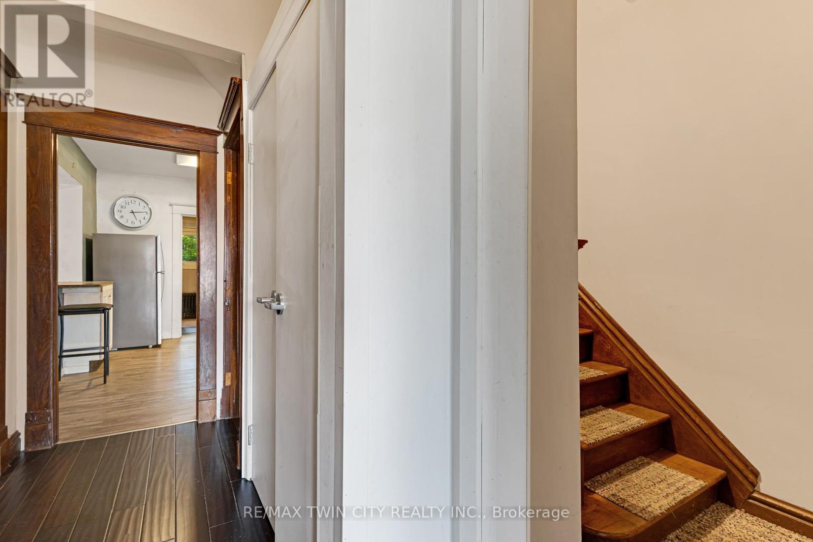91 CHARLES STREET E