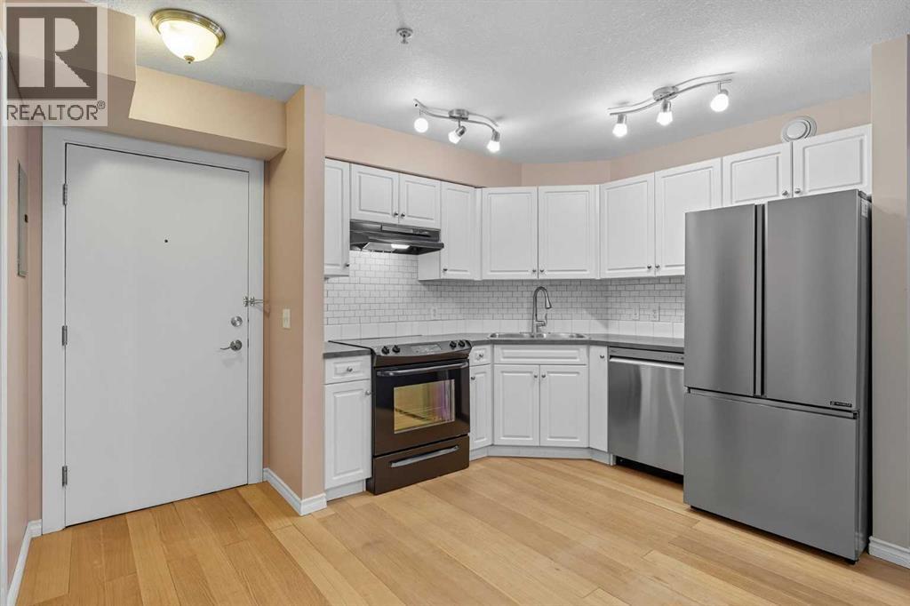 110, 2000 Applevillage Court SE