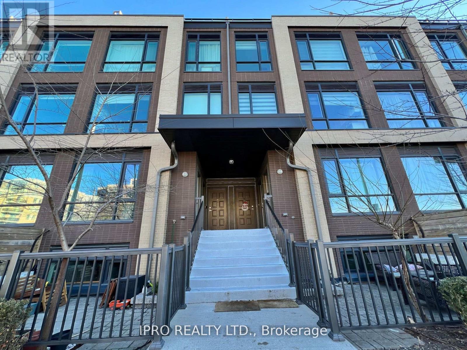 209 - 639 LAWRENCE AVENUE W