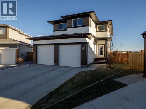 57 Goldenrod Place W Lethbridge AB T1J5W9
