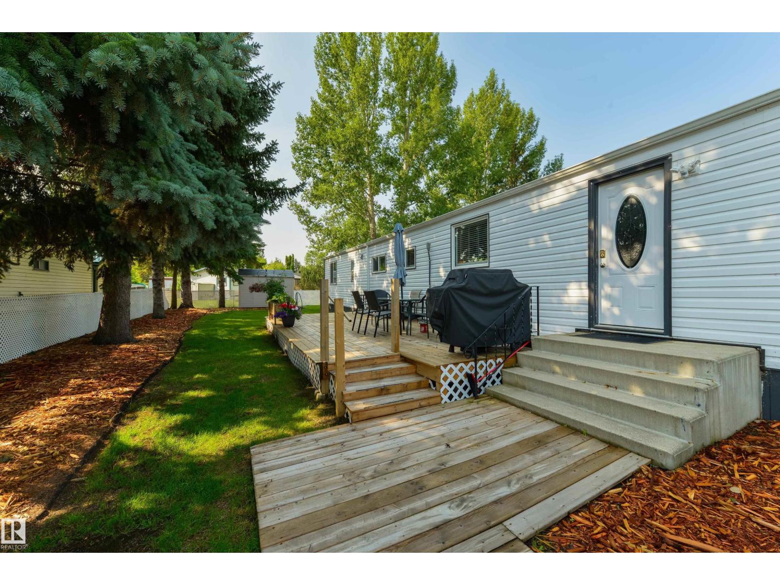 13 The Parkway NW
