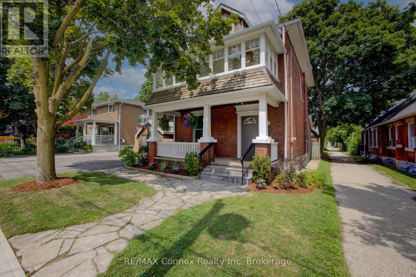 120 HARRIS STREET