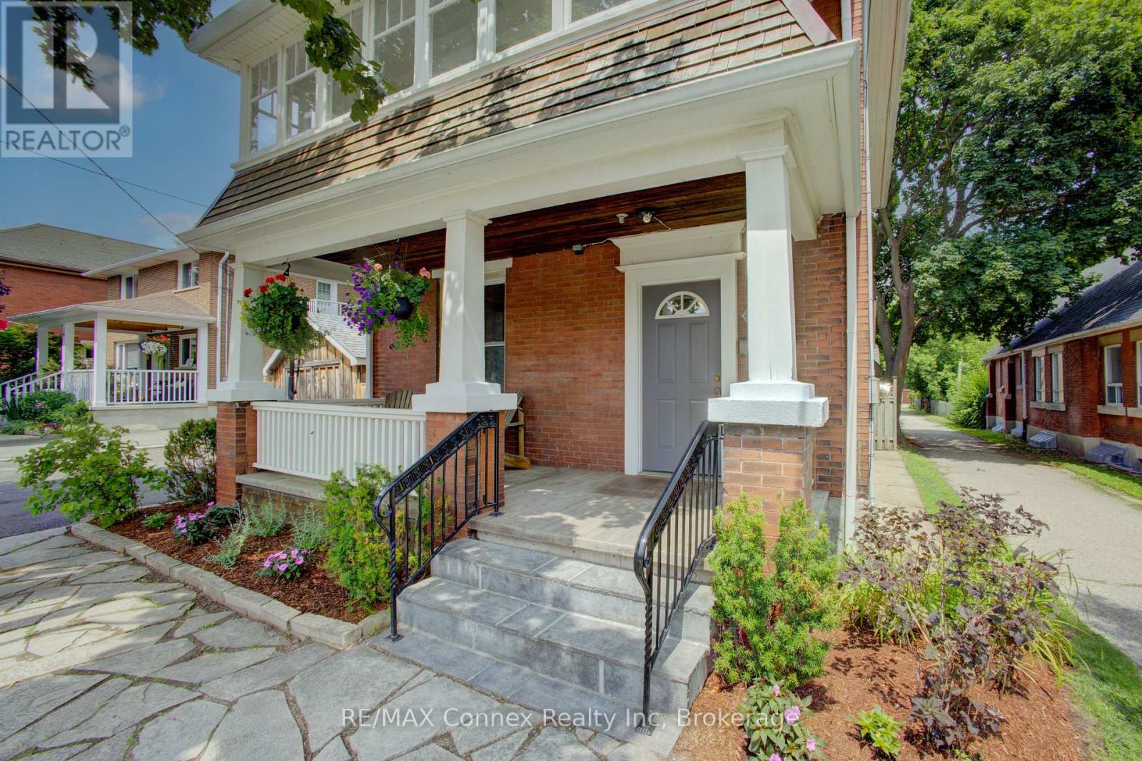 120 HARRIS STREET