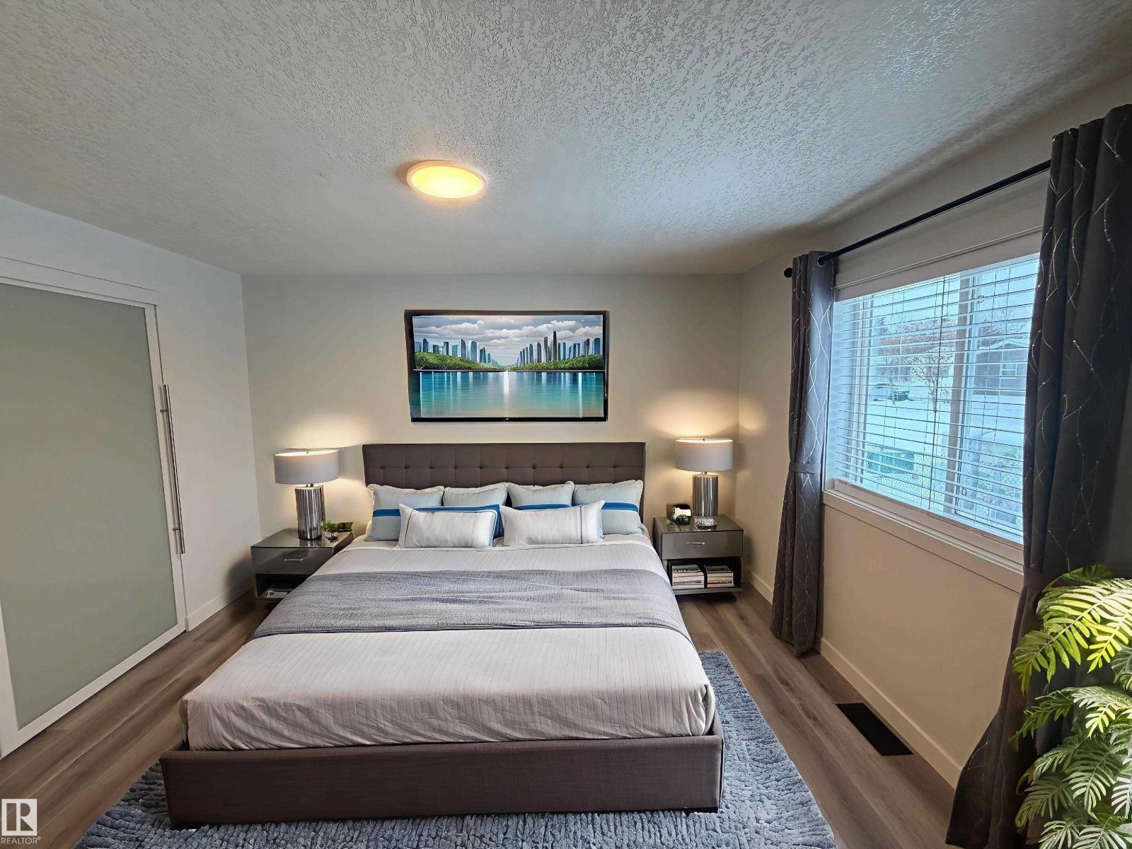 1613 Jubilee Crescent