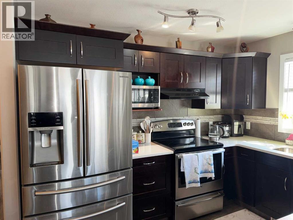 A & B, 12909 Oak Road