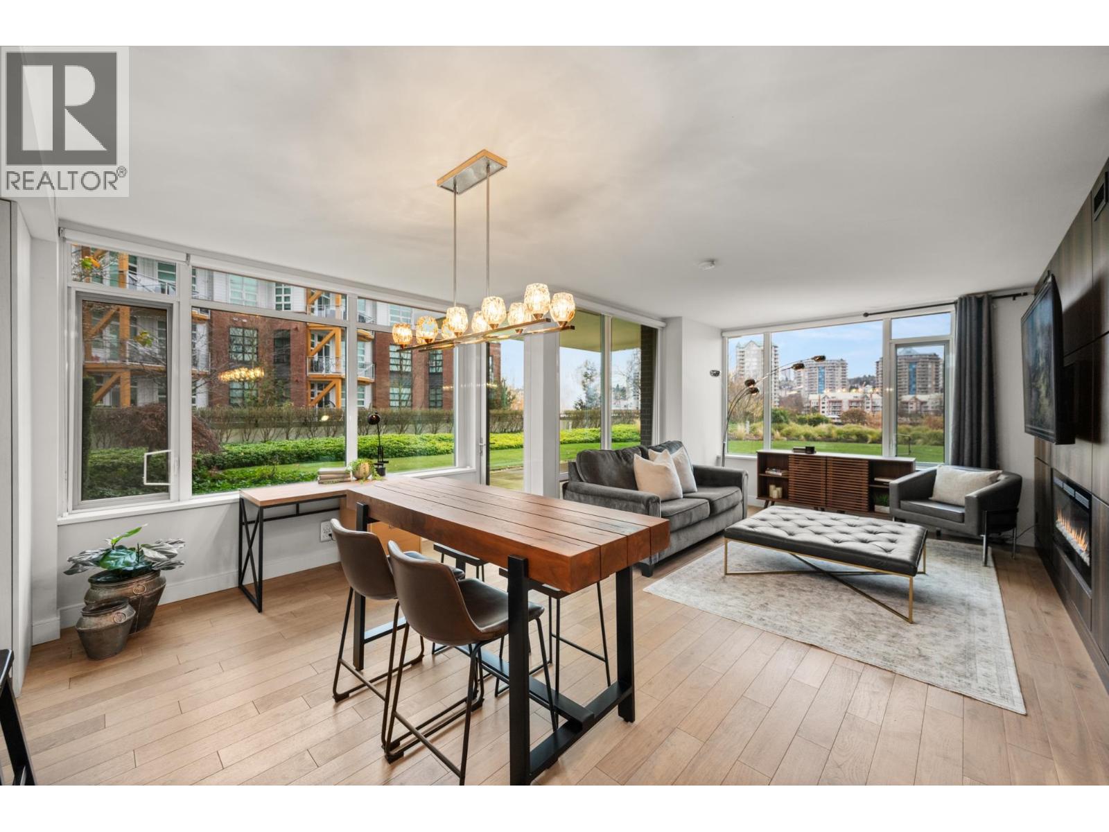 204 210 SALTER STREET