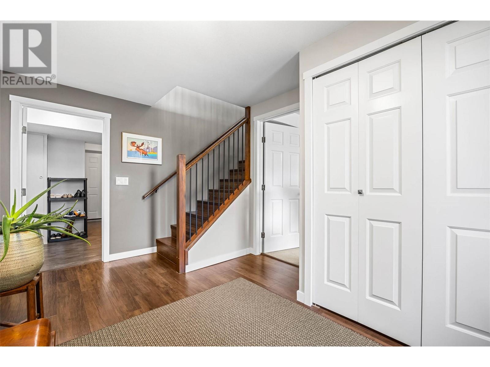 2091 Holyrood Place