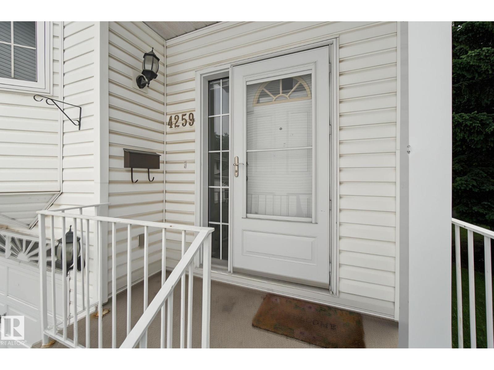 4259 29 AV NW