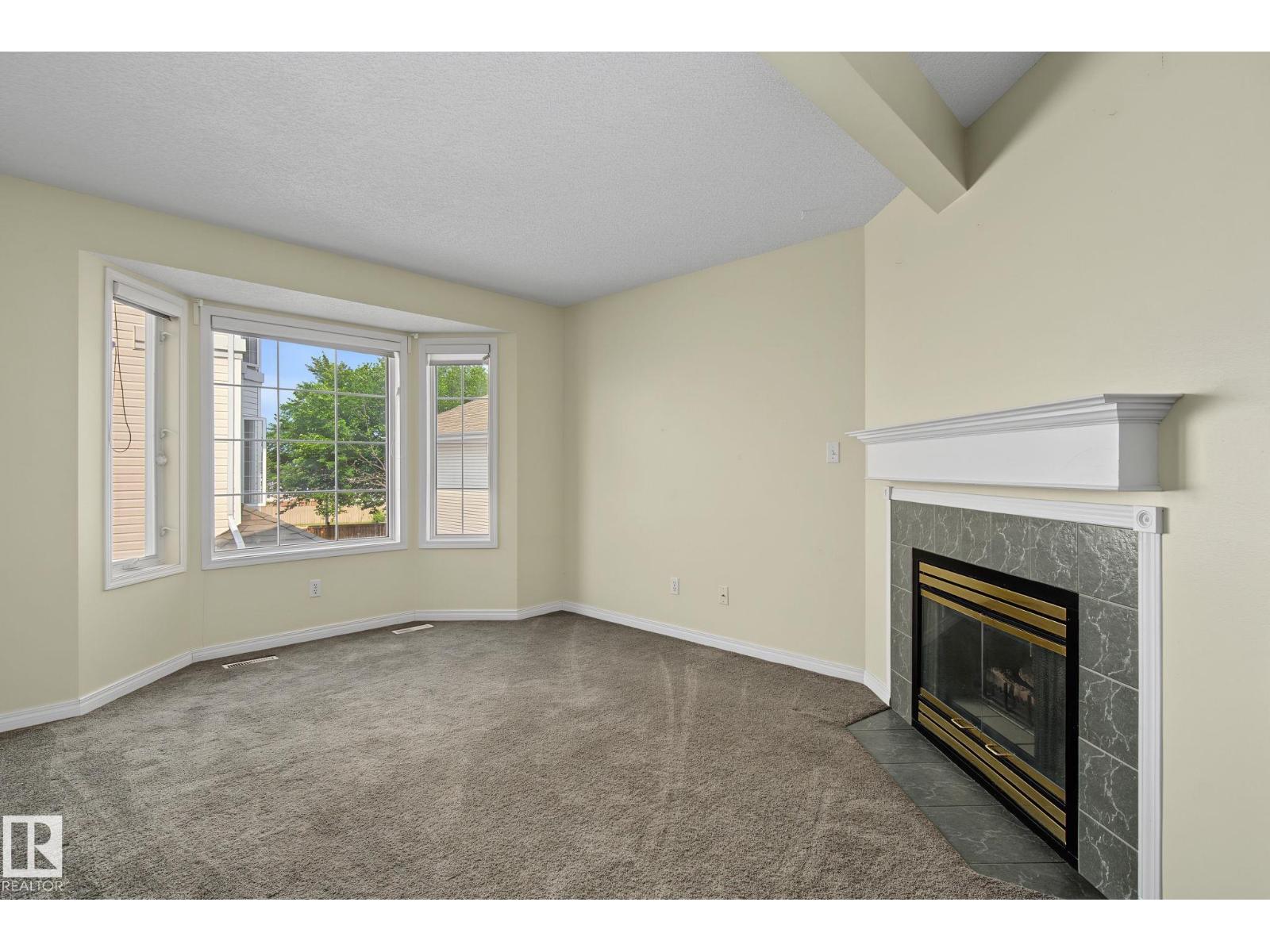 4259 29 AV NW