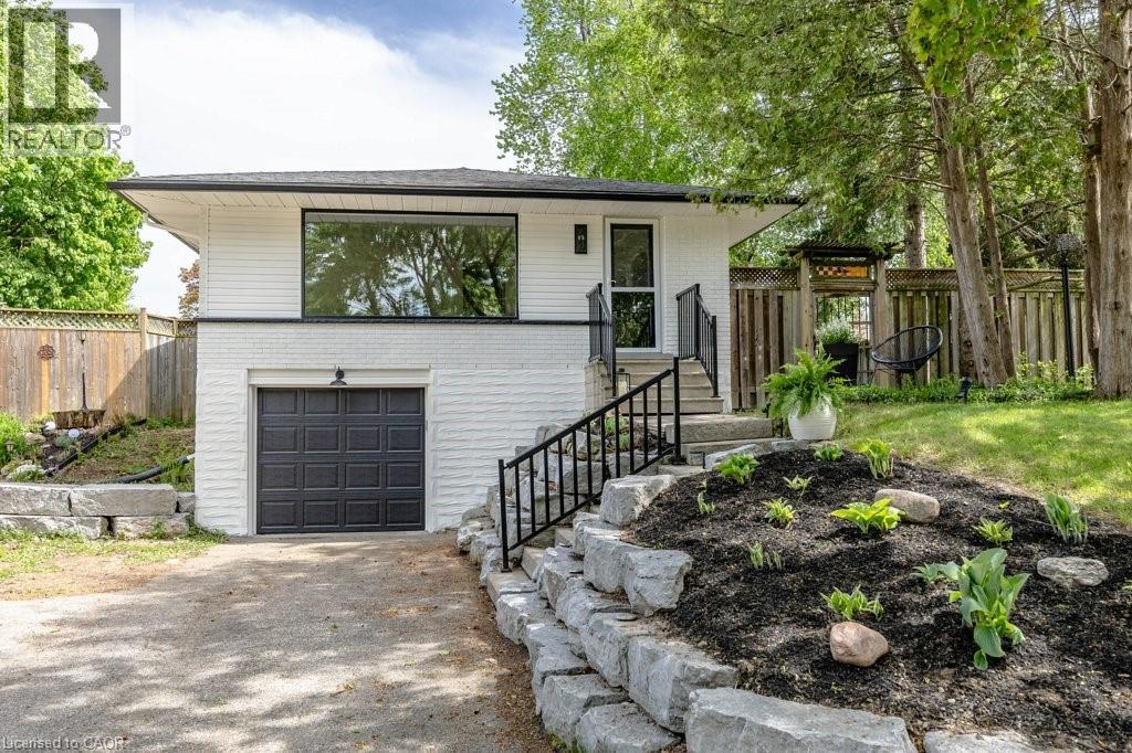 22 CHARLOTTE Crescent