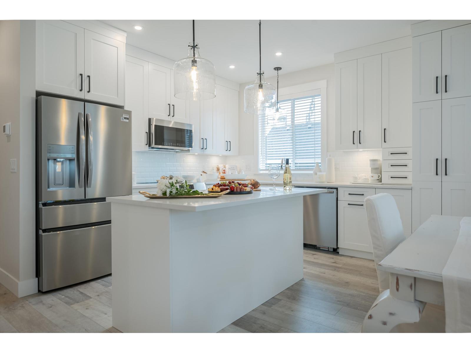 98 6211 CHILLIWACK RIVER ROAD|Sardis South