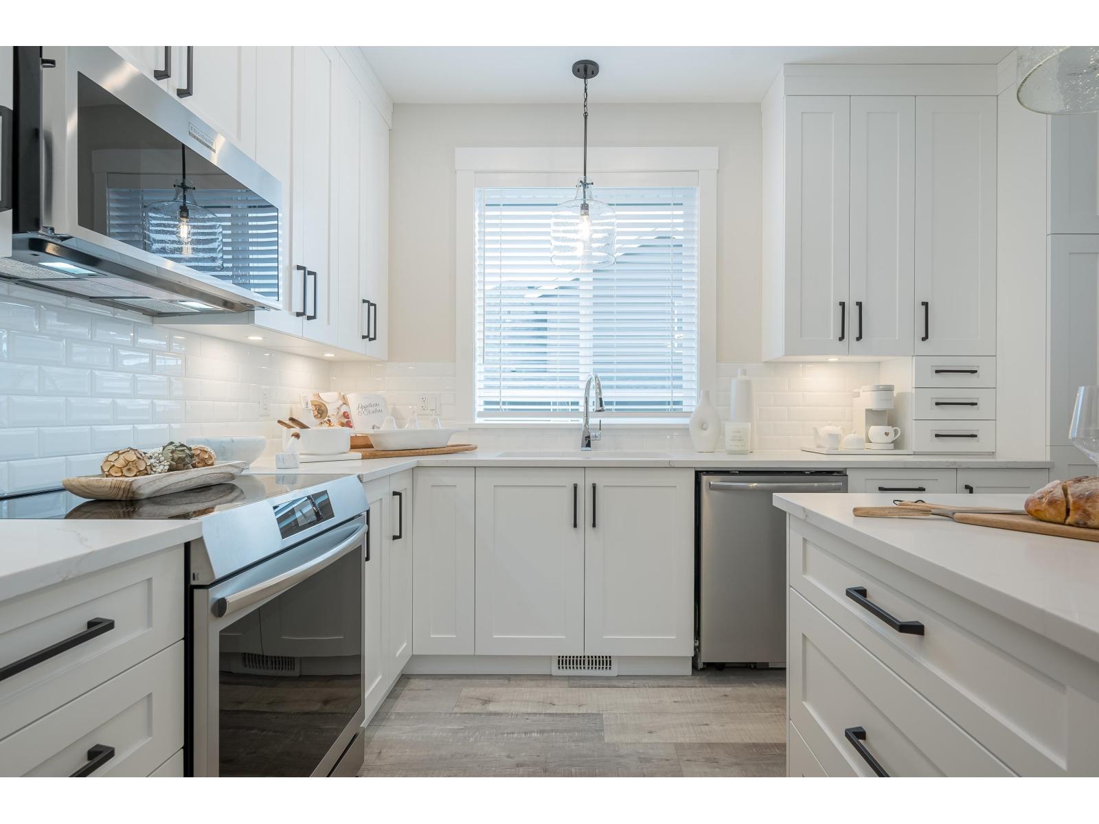 98 6211 CHILLIWACK RIVER ROAD|Sardis South