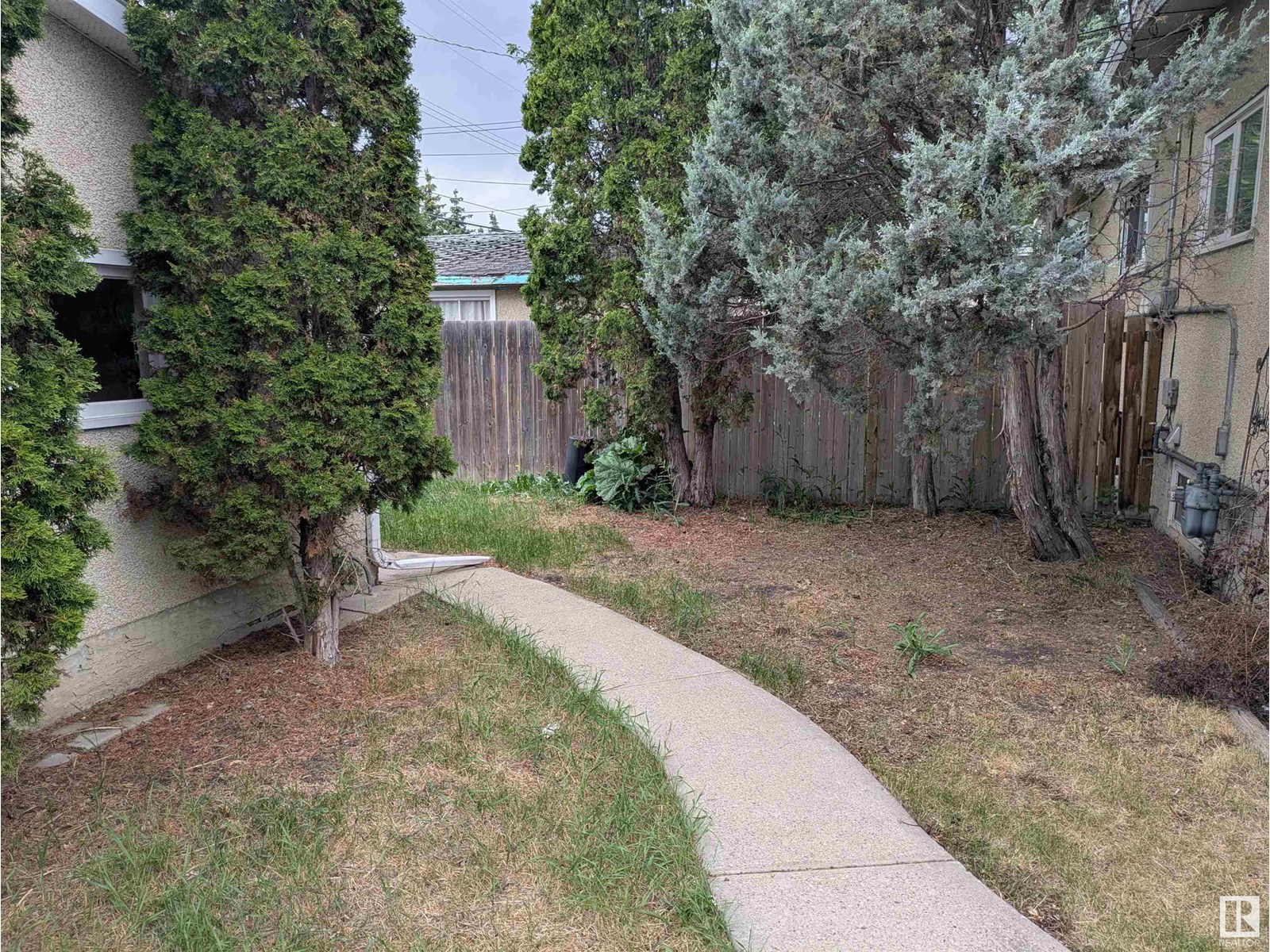 9030 60 ST NW