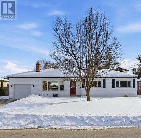 Property photo of 42 gilbert avenue, hamilton (ancaster), ON l9g1r4
